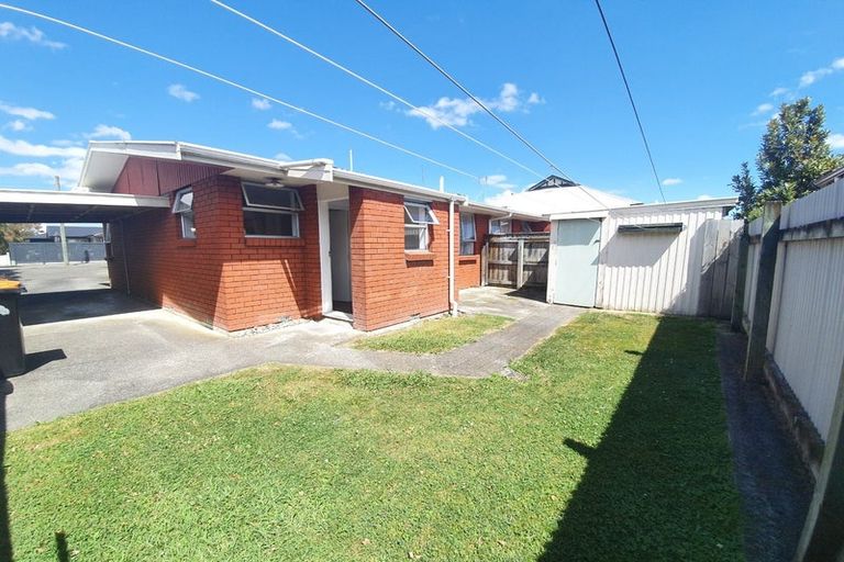 Photo of property in 1a Massey Street, Palmerston North, 4414