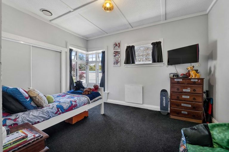 Photo of property in 263 Huatoki Street, Upper Vogeltown, New Plymouth, 4310