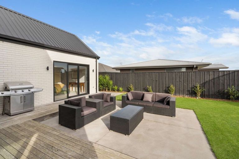 Photo of property in 22 Longcot Drive, Rolleston, 7615