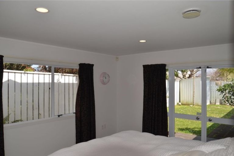 Photo of property in 16 Mirabell Place, Golflands, Auckland, 2013