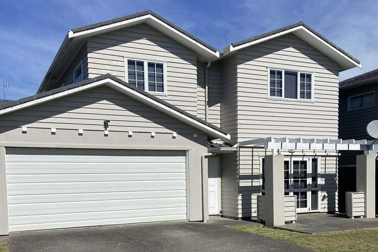 Photo of property in 40 Mulvaney Crescent, Henderson, Auckland, 0612