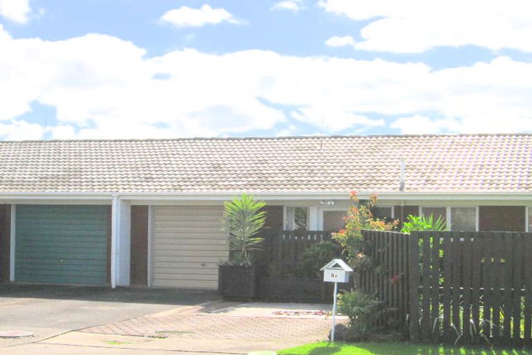 Photo of property in 8a Vivian Wilson Drive, Eastern Beach, Auckland, 2012
