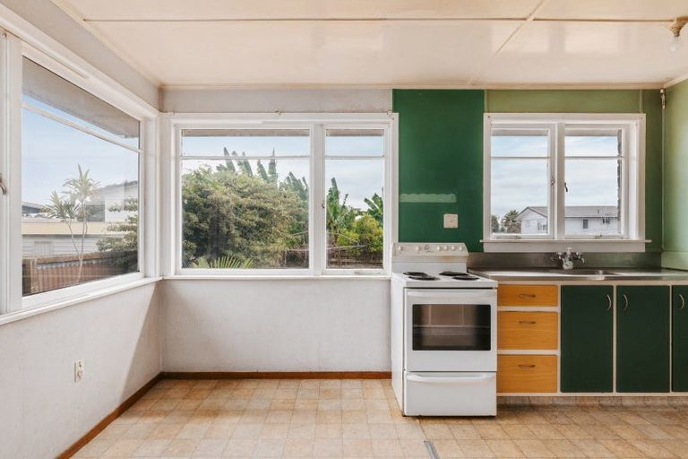 Photo of property in 636 Maunganui Road, Mount Maunganui, 3116