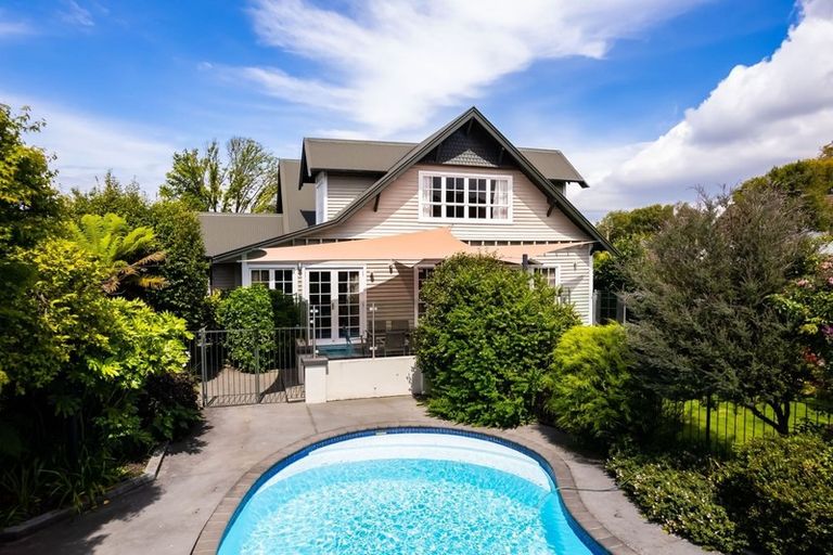 Photo of property in 29 Leinster Road, Merivale, Christchurch, 8014