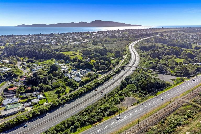 Photo of property in 252 Main Road South, Raumati South, Paraparaumu, 5032