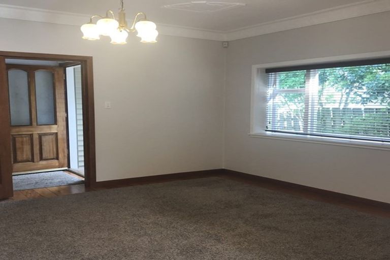 Photo of property in 15 Saint James Avenue, Boulcott, Lower Hutt, 5011