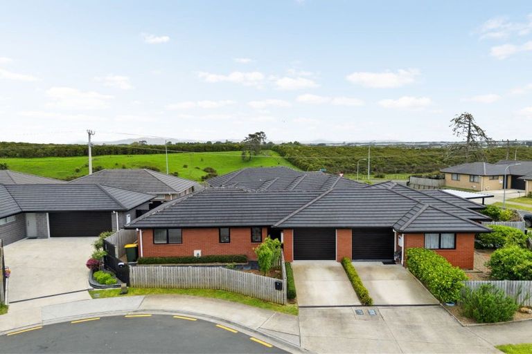 Photo of property in 8 Manawaroa Close, Grandview Heights, Hamilton, 3200