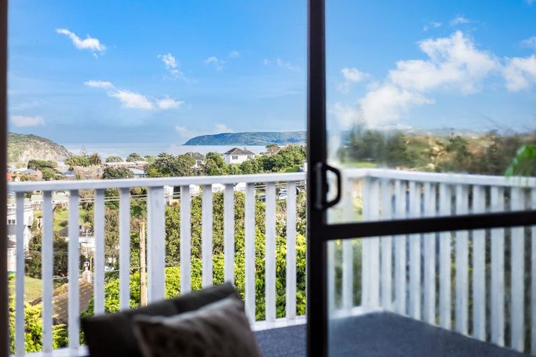 Photo of property in 2 Mapplebeck Street, Titahi Bay, Porirua, 5022