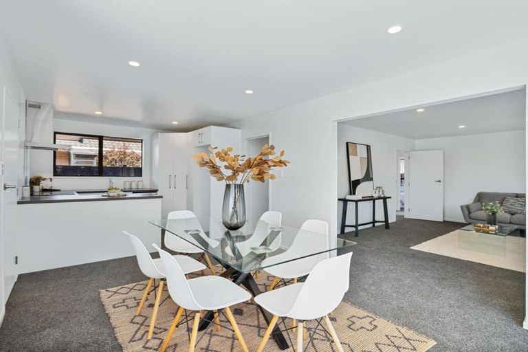 Photo of property in 3/22 Lake Terrace Road, Burwood, Christchurch, 8061