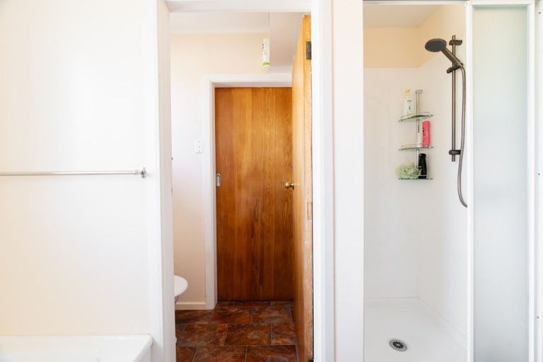 Photo of property in 1 Kinmont Crescent, Kinmont Park, Mosgiel, 9024