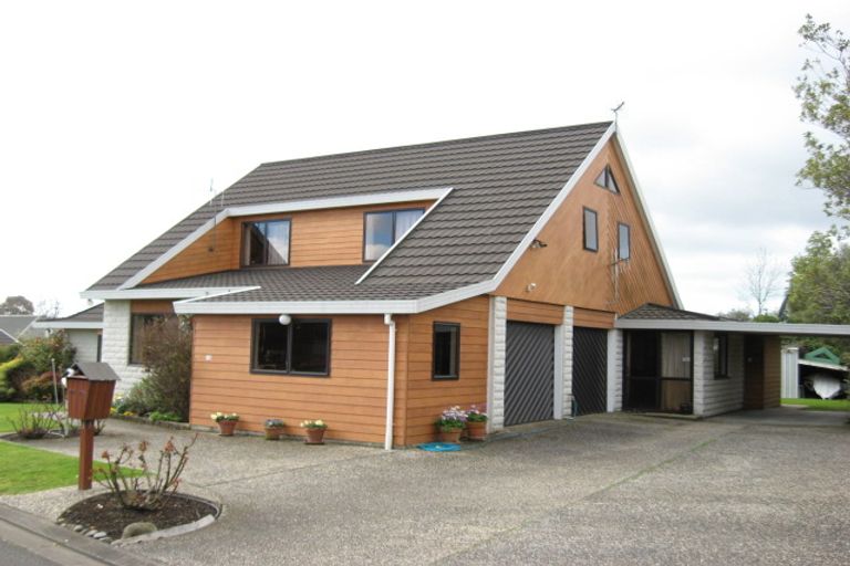 Photo of property in 10 Lennon Grove, Havelock North, 4130