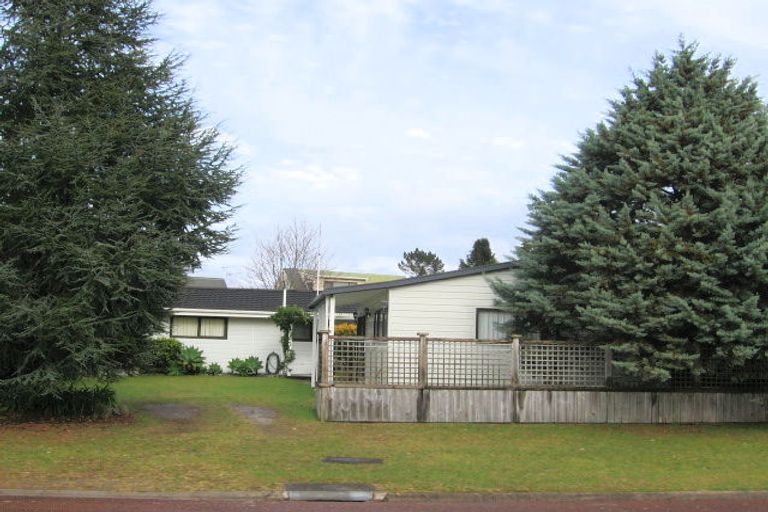 Photo of property in 8 Crown Reef, Pauanui, Hikuai, 3579