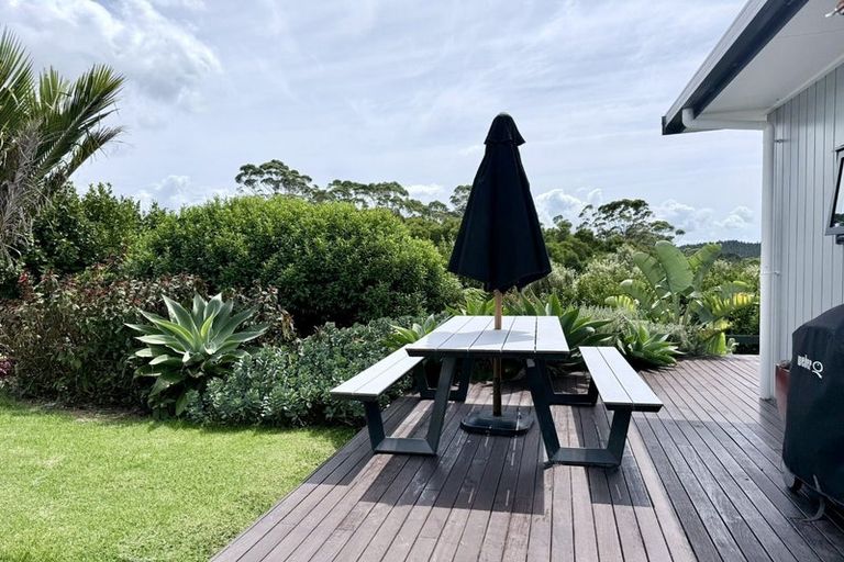 Photo of property in 157 Tui Glen Road, Haruru, 0204