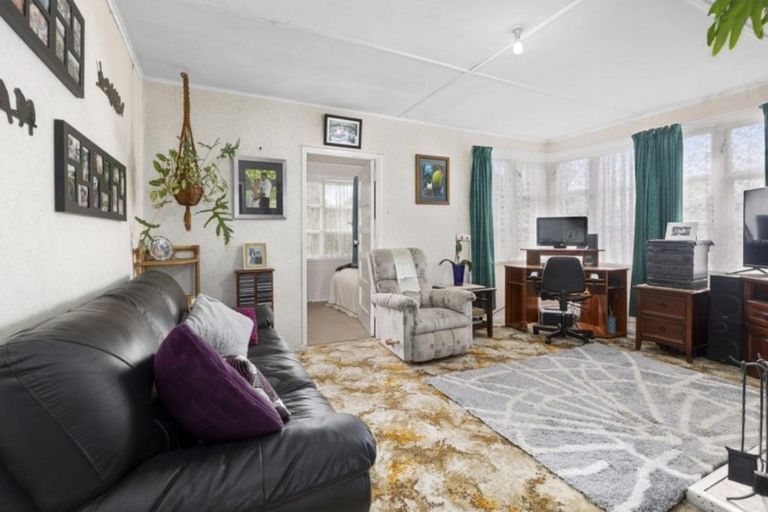 Photo of property in 20 Gibson Crescent, Naenae, Lower Hutt, 5011