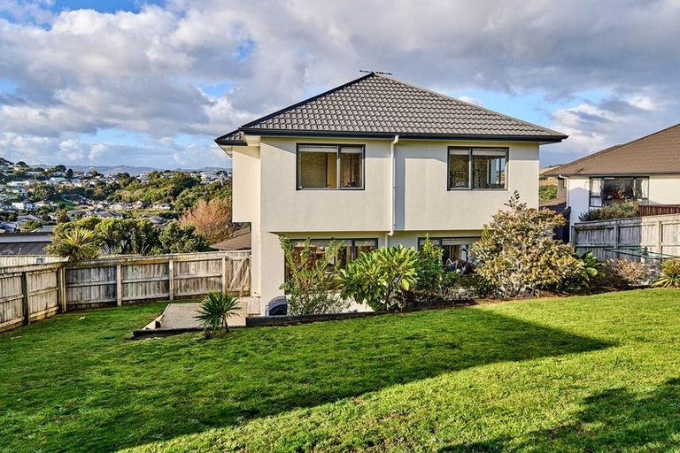 Photo of property in 9 Milford Street, Aotea, Porirua, 5024