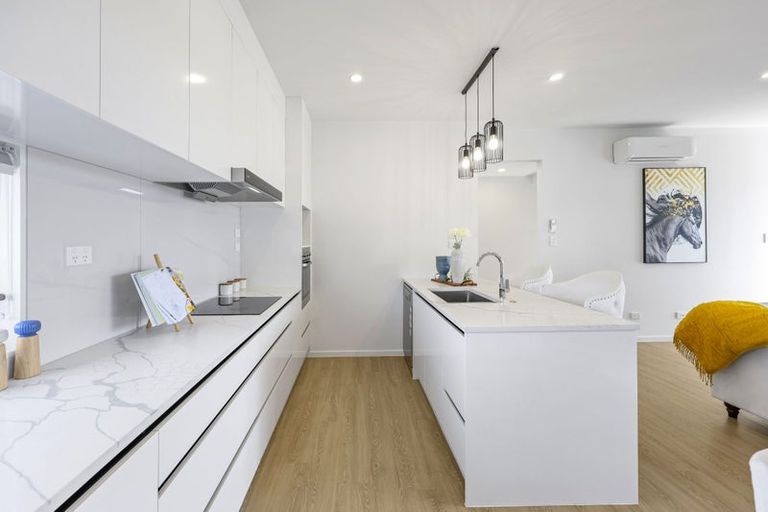 Photo of property in 24c Tomintoul Place, Highland Park, Auckland, 2010