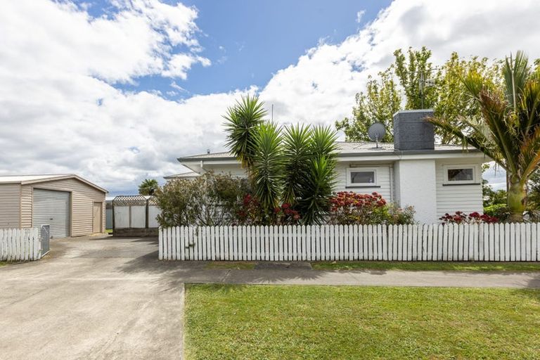 Photo of property in 18 Avenue Road, Greenmeadows, Napier, 4112