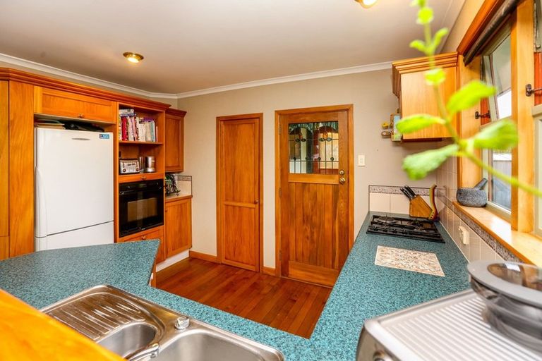 Photo of property in 246 Huatoki Street, Upper Vogeltown, New Plymouth, 4310
