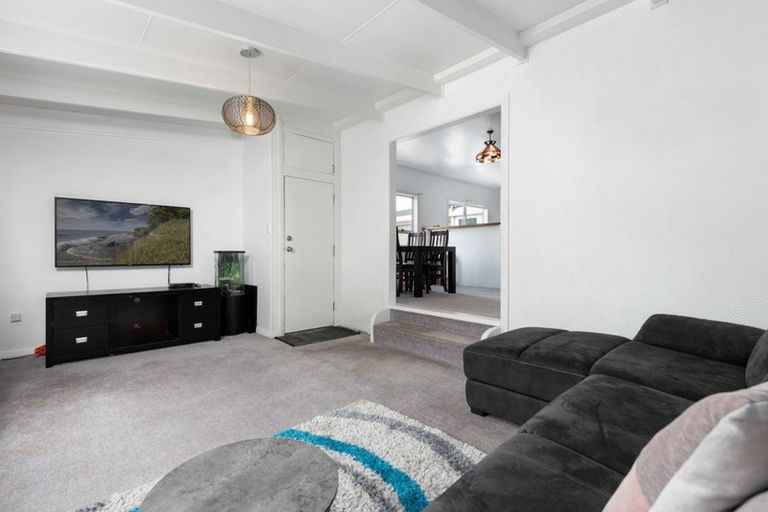 Photo of property in 2/15 Greerton Road, Gate Pa, Tauranga, 3112