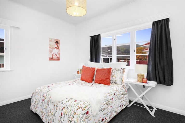 Photo of property in 18b Cressy Street, Waterloo, Lower Hutt, 5011