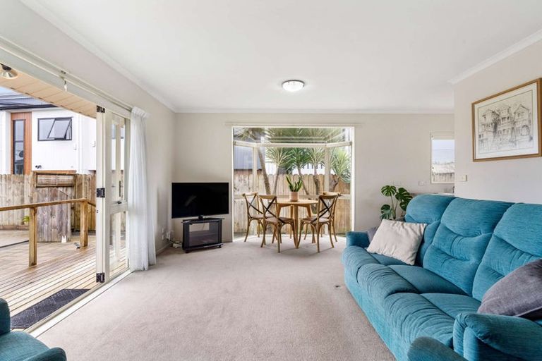 Photo of property in 74a Tiraumea Drive, Pakuranga, Auckland, 2010