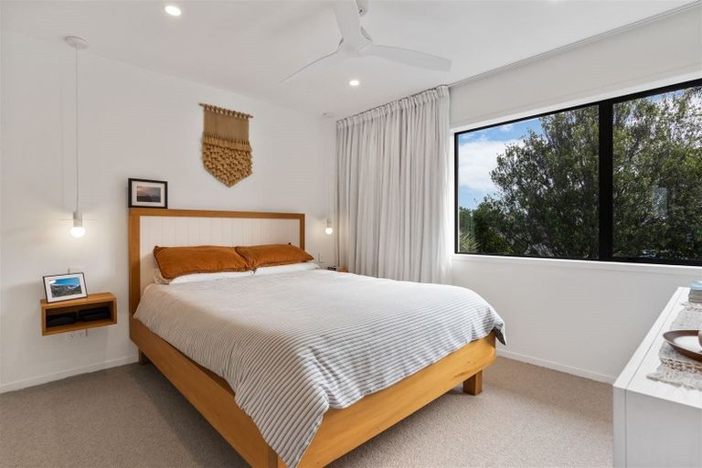 Photo of property in 2/12 Fallow Street, Browns Bay, Auckland, 0630