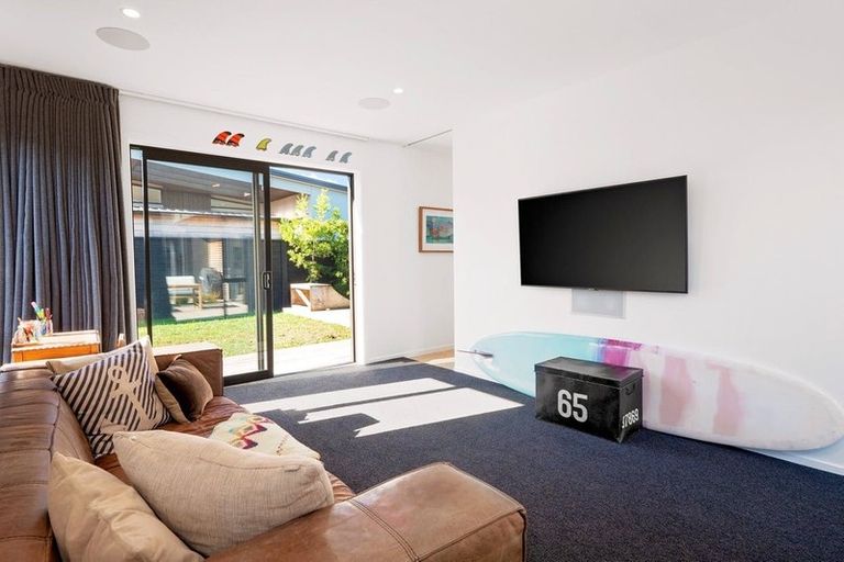 Photo of property in 15 Awatira Drive, Papamoa Beach, Papamoa, 3118