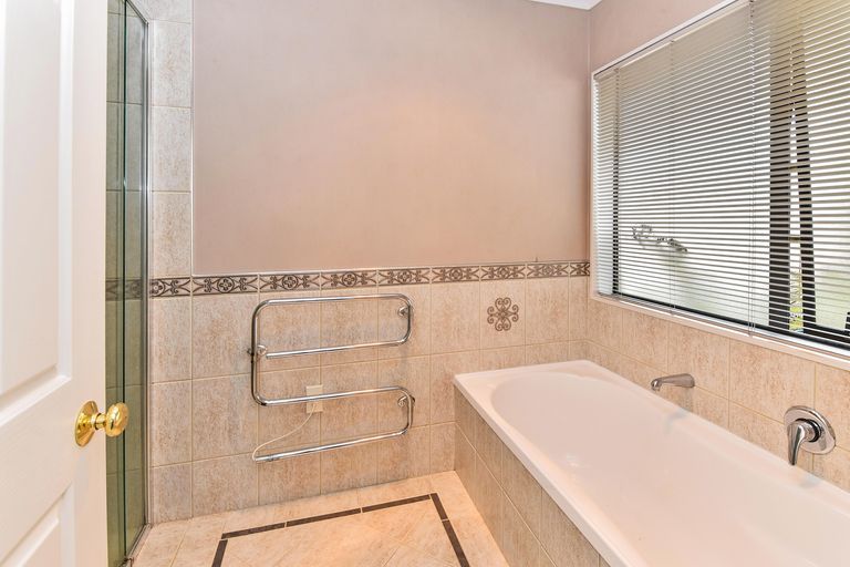 Photo of property in 7 Crannich Place, Wattle Downs, Auckland, 2103