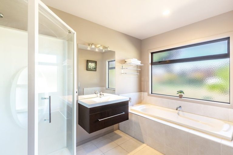 Photo of property in 176 Mapara Road, Acacia Bay, Taupo, 3385