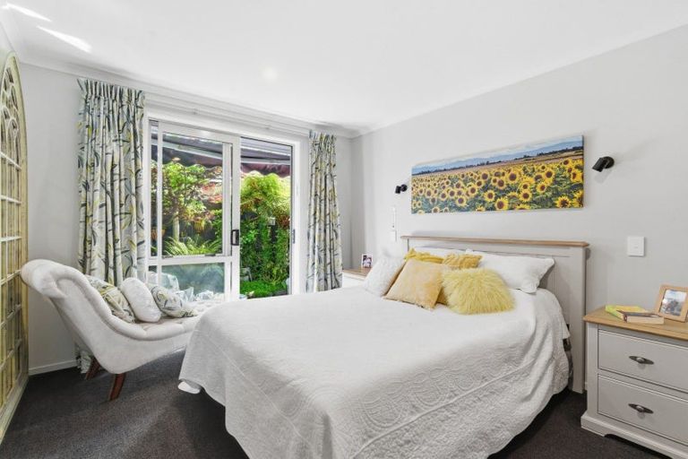 Photo of property in 1 Hanlow Place, Pyes Pa, Tauranga, 3112