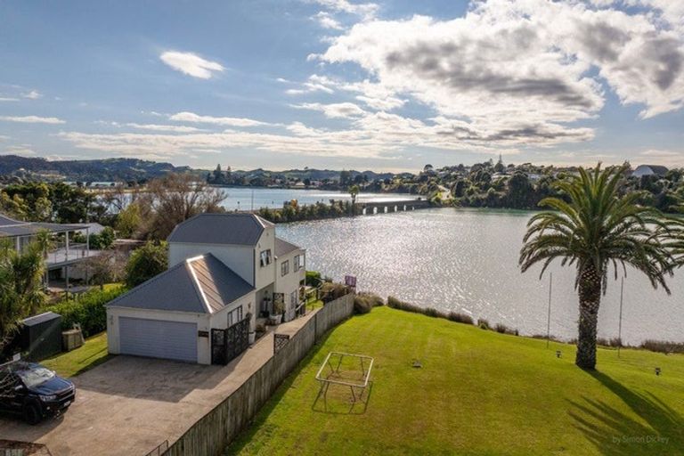 Photo of property in 48 Wainui Road, Raglan, 3225