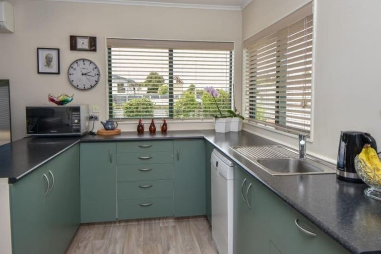 Photo of property in 19a Charles Street, Carterton, 5713