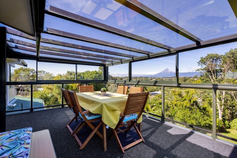 Photo of property in 31a Truby King Street, Merrilands, New Plymouth, 4312