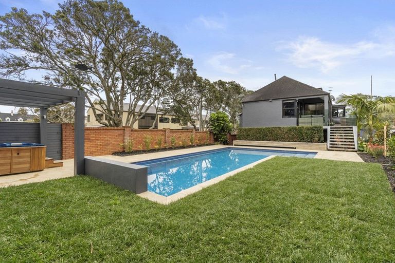 Photo of property in 112 Selwyn Avenue, Mission Bay, Auckland, 1071