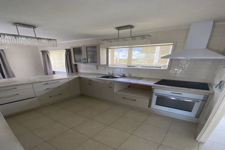 Photo of property in 1/3 West Street, Papakura, 2110