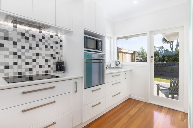 Photo of property in 397 Te Moana Road, Waikanae, 5036