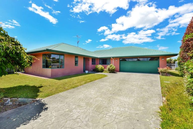 Photo of property in 12 Pukeone Place, Motueka, 7120