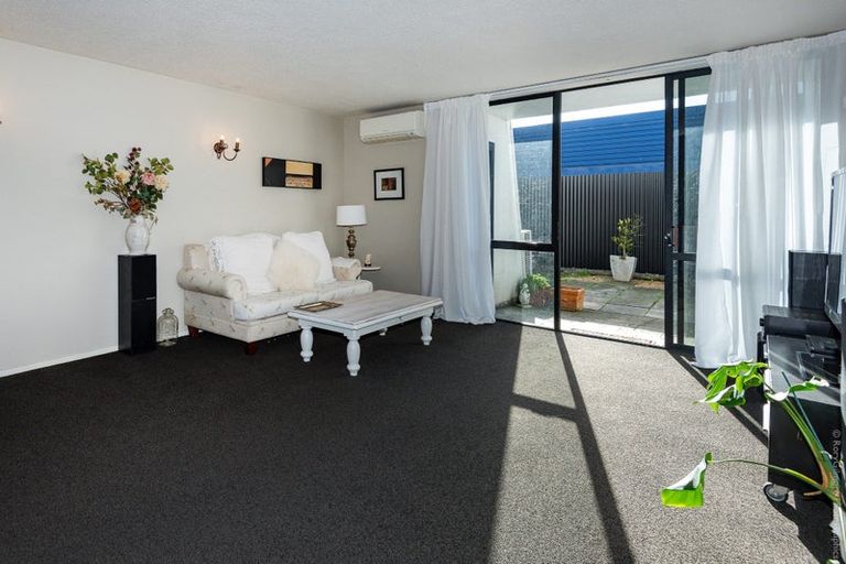 Photo of property in 2/88 Antigua Street, Addington, Christchurch, 8024