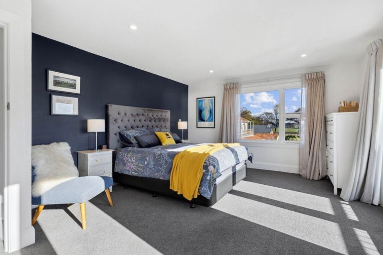 Photo of property in 19 Weston Road, St Albans, Christchurch, 8052