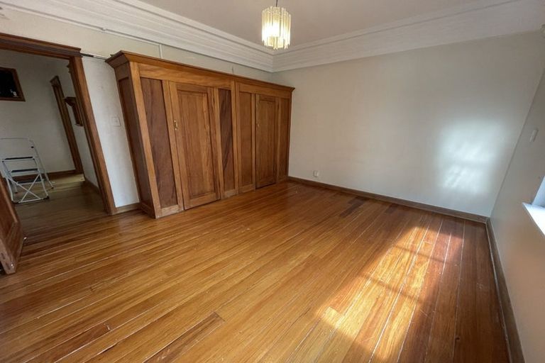Photo of property in Westhaven Apartments, 11/127 Molesworth Street, Thorndon, Wellington, 6011