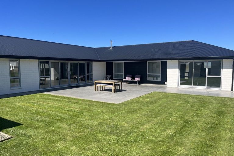 Photo of property in 17 Gordon Street, Weston, Oamaru, 9401