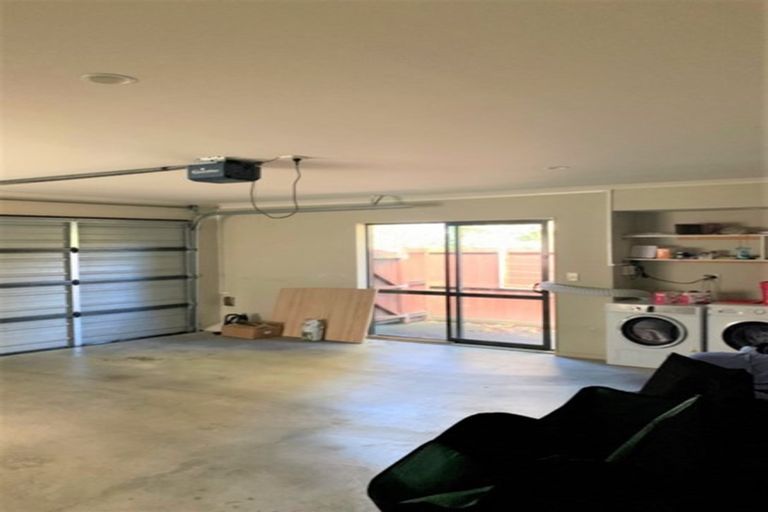 Photo of property in 52 Matarangi Road, East Tamaki, Auckland, 2013