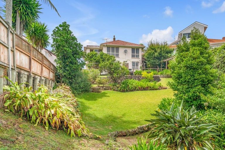 Photo of property in 86 Mellons Bay Road, Mellons Bay, Auckland, 2014