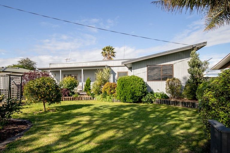 Photo of property in 108 Pipiroa Road, Ngatea, 3503