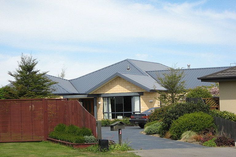 Photo of property in 27 Milesbrook Close, Rangiora, 7400