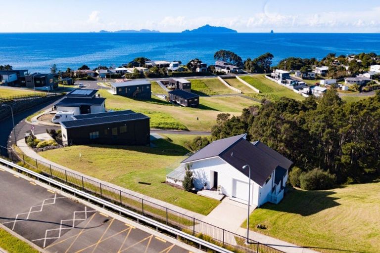 Photo of property in 15 Blue Moon Rise, Langs Beach, 0582