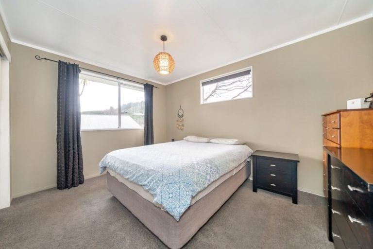 Photo of property in 10 Garnet Grove, Birchville, Upper Hutt, 5018