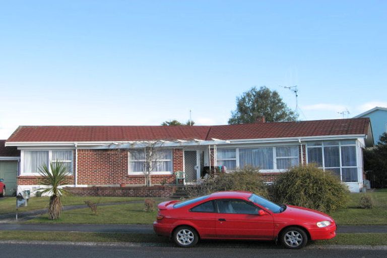 Photo of property in 32 Berkley Avenue, Hillcrest, Hamilton, 3216