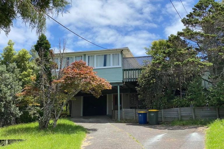 Photo of property in 34 Woodside Avenue, Northcote, Auckland, 0627