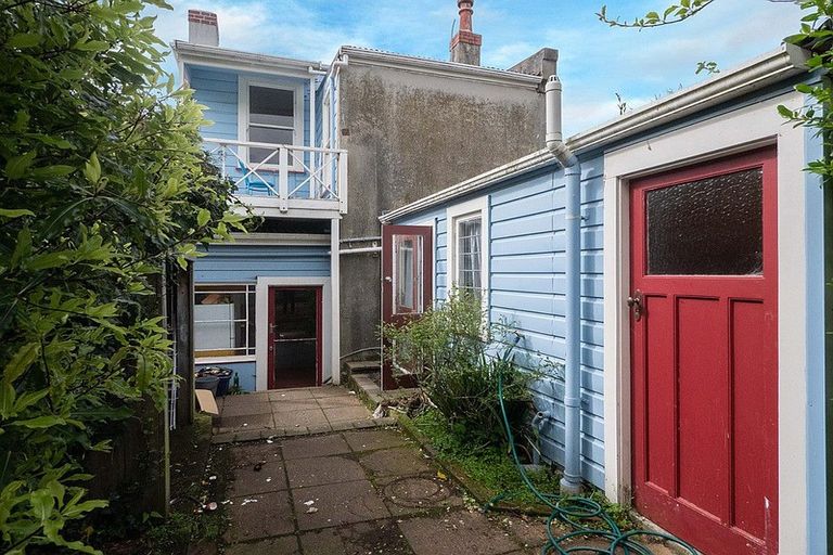 Photo of property in 44 Heriot Row, Dunedin Central, Dunedin, 9016